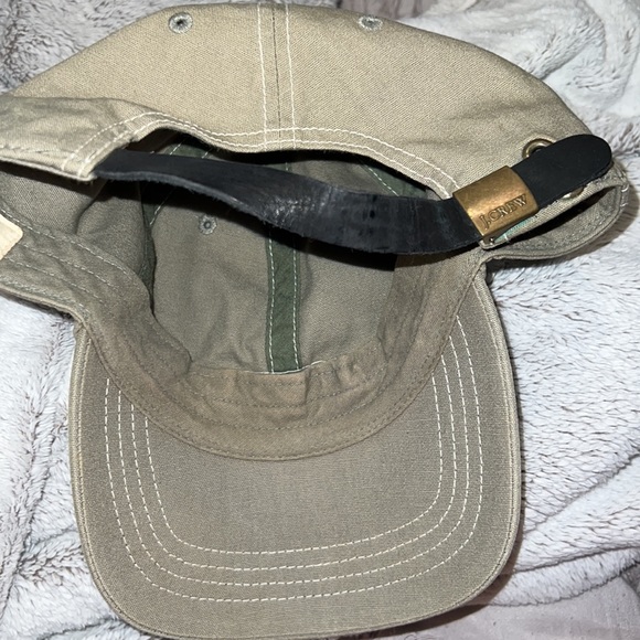 Olive green J Crew hat - Picture 2 of 3
